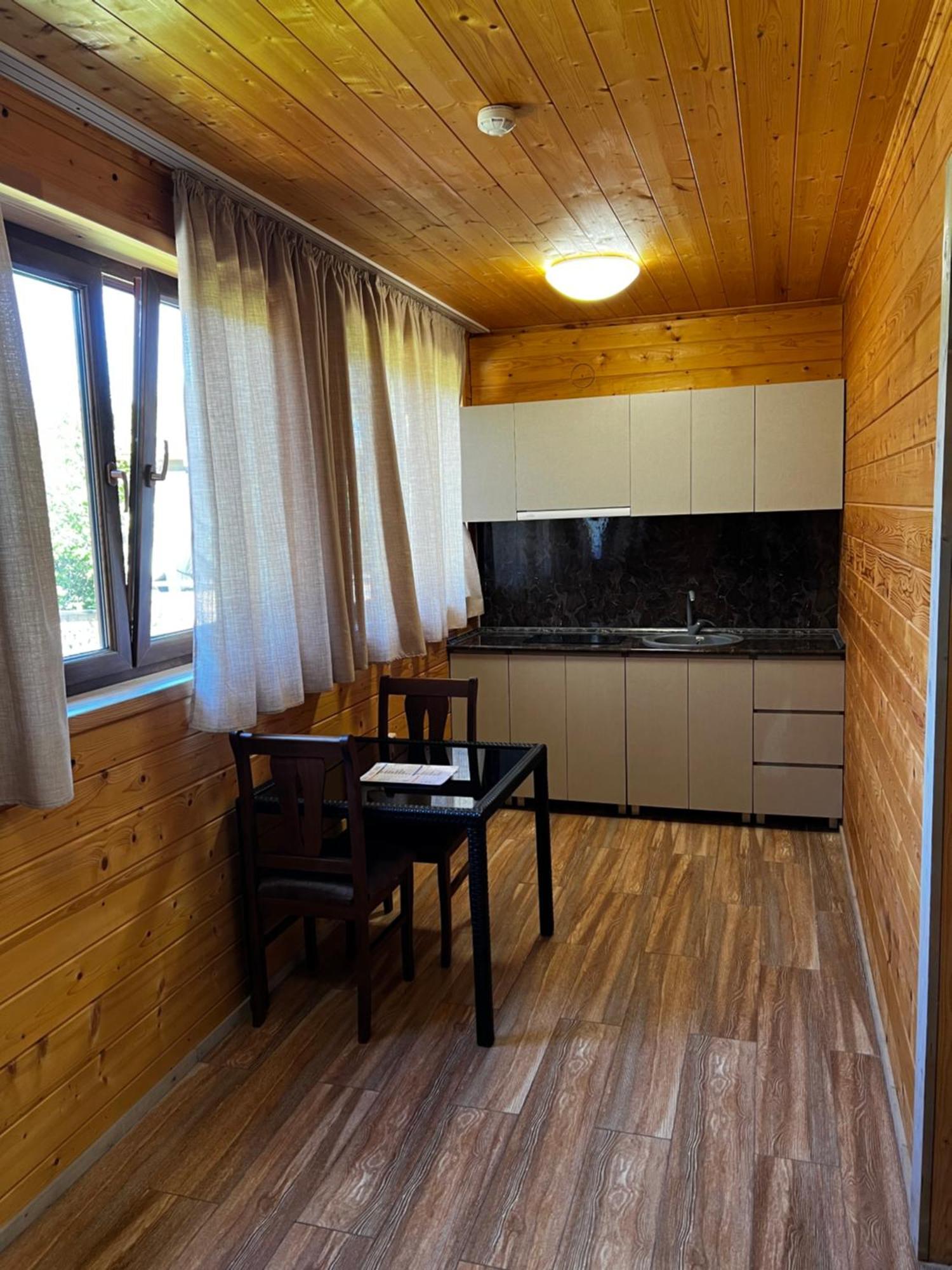 Balkonchik Guesthouse Dilijan Exterior foto